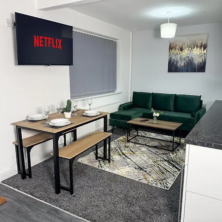 Churchill Retreat 4br Entire South Bank