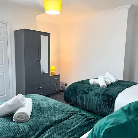 Churchill Retreat 4br Entire *